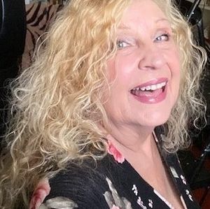 Meet your Posher, Michele